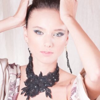 Lace & velvet necklace