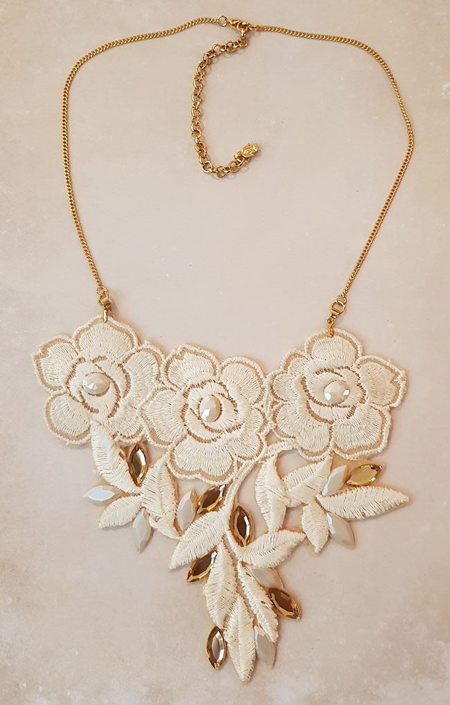 Cream Color Lace Necklace – Elka Belka – Hand made Jewlery