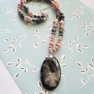 Black & White Pendant Long Gemstones Necklace