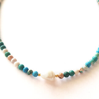 אבני טורקיז ופנינה